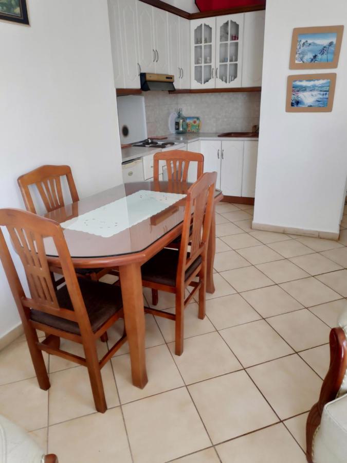 Private Studio Sea View 2 Minutes Away From Beach Sarande Luaran gambar